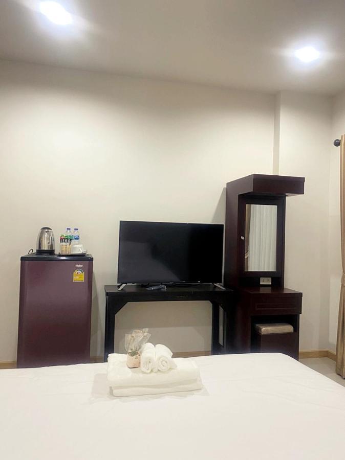 Re Riva Apartment Bangkok Luaran gambar